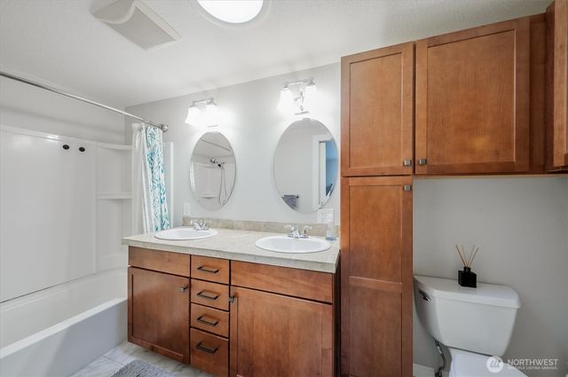 14219 SE 259th Place, Kent, WA 98042