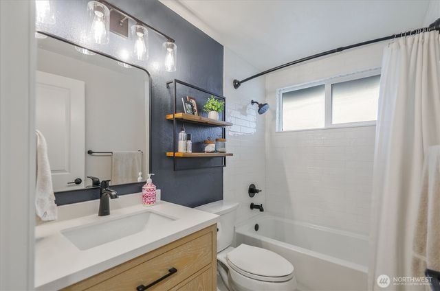 14219 SE 259th Place, Kent, WA 98042