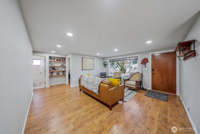 14219 SE 259th Place, Kent, WA 98042