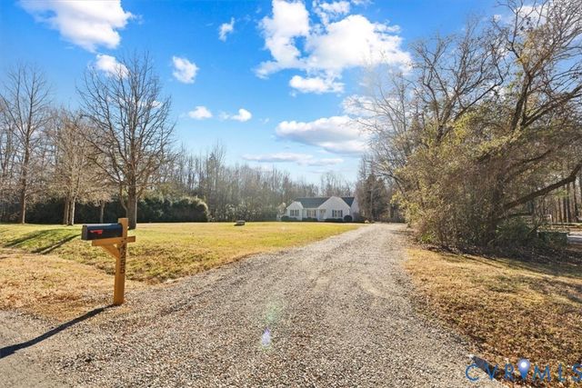 4255 Pierce Rd, Powhatan, VA 23139