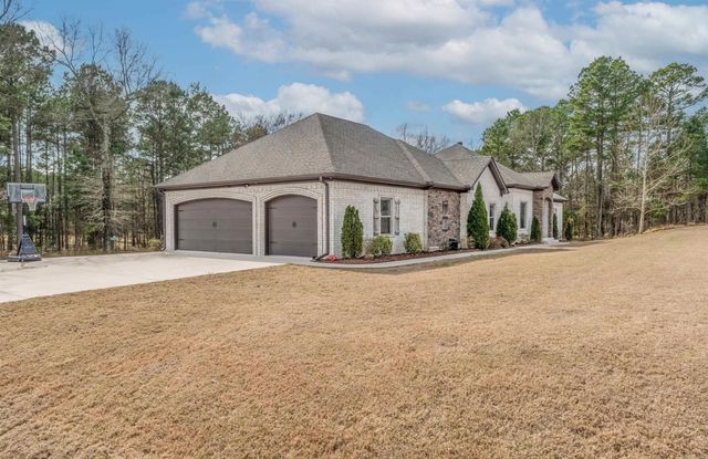 15611 Scenic Point Dr, North Little Rock, AR 72113