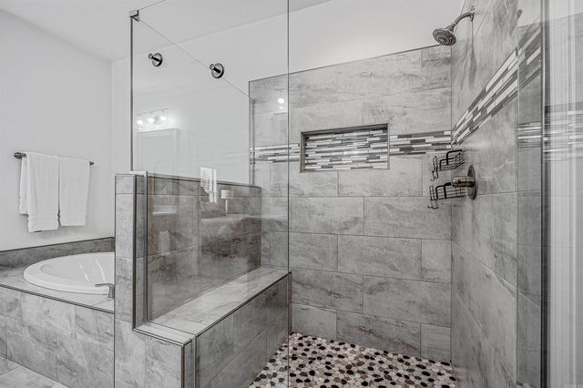 15611 Scenic Point Dr, North Little Rock, AR 72113