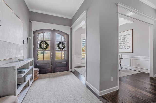 15611 Scenic Point Dr, North Little Rock, AR 72113