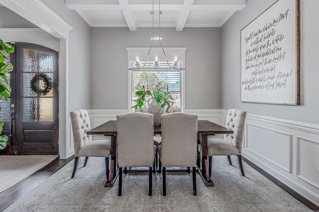 15611 Scenic Point Dr, North Little Rock, AR 72113