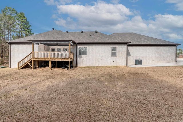 15611 Scenic Point Dr, North Little Rock, AR 72113