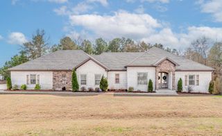 15611 Scenic Point Dr, North Little Rock, AR 72113