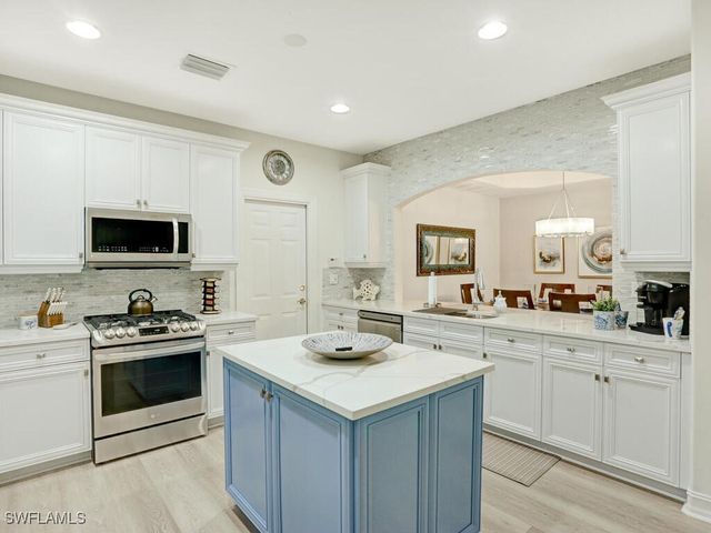 2847 Tiburon BLVD E 8-101, Naples, FL 34109