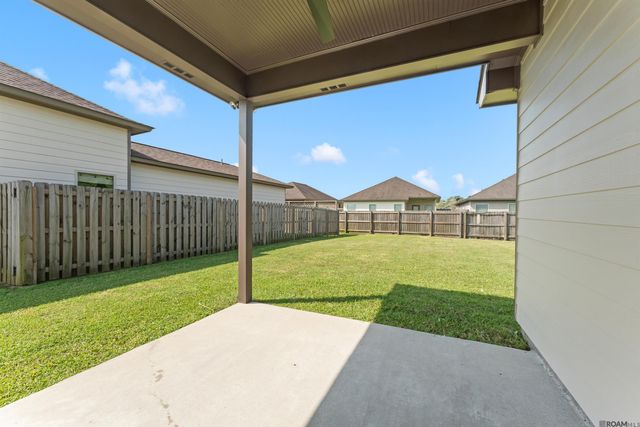 1660 Seville Dr, St Gabriel, LA 70776