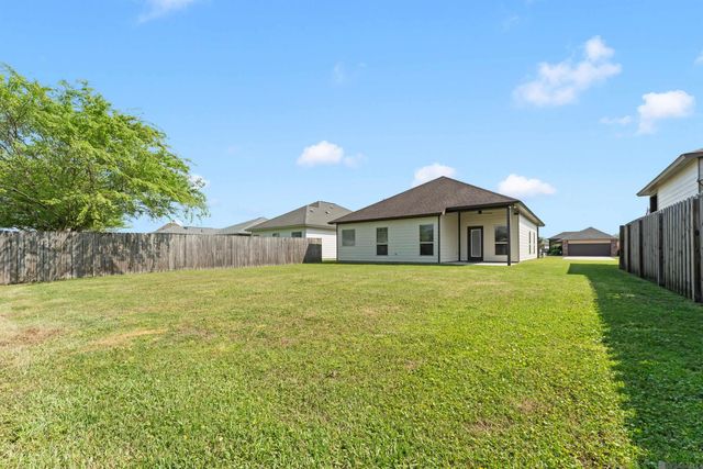 1660 Seville Dr, St Gabriel, LA 70776