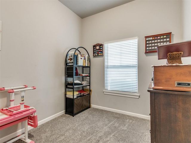 1009 Blackjack Creek Drive, Yukon, OK 73099