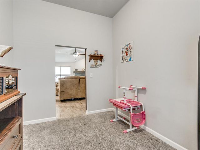 1009 Blackjack Creek Drive, Yukon, OK 73099