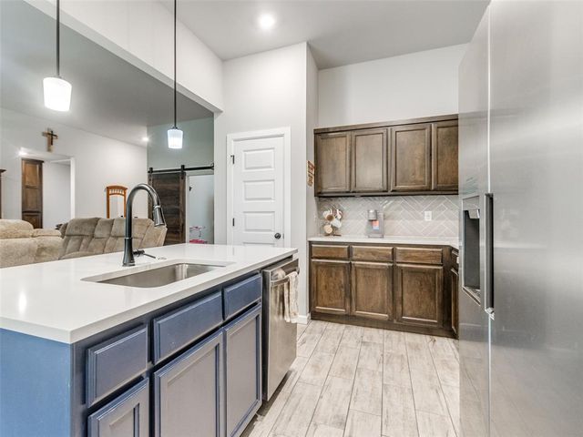 1009 Blackjack Creek Drive, Yukon, OK 73099