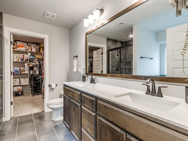 1009 Blackjack Creek Drive, Yukon, OK 73099