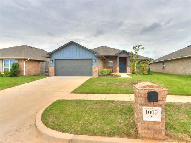 1009 Blackjack Creek Drive, Yukon, OK 73099