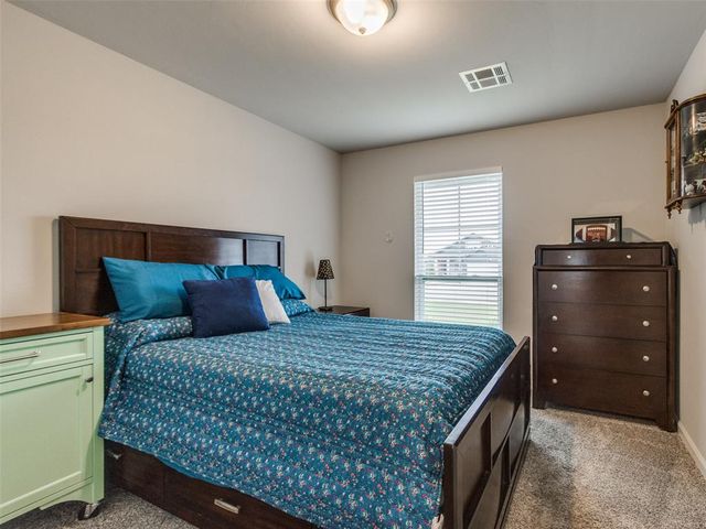 1009 Blackjack Creek Drive, Yukon, OK 73099