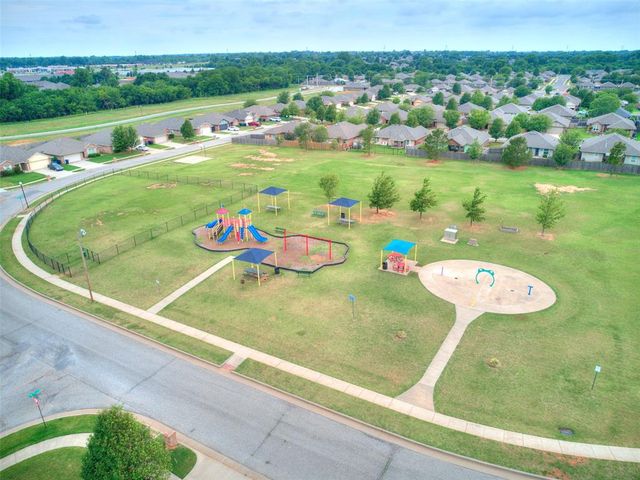 1009 Blackjack Creek Drive, Yukon, OK 73099