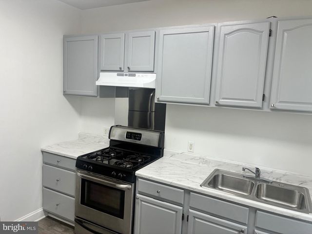 2586 EDMONDSON, Baltimore, MD 21223