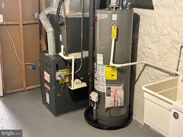 2586 EDMONDSON, Baltimore, MD 21223