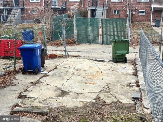 2586 EDMONDSON, Baltimore, MD 21223