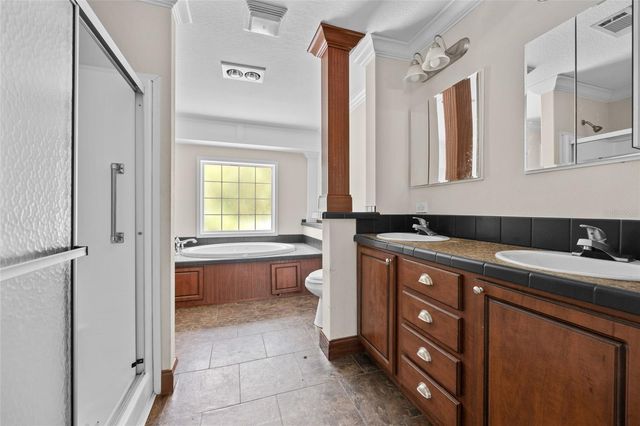 240 SWAN LAKE DRIVE, Melrose, FL 32666