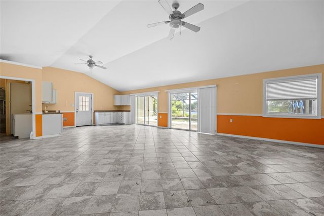 240 SWAN LAKE DRIVE, Melrose, FL 32666