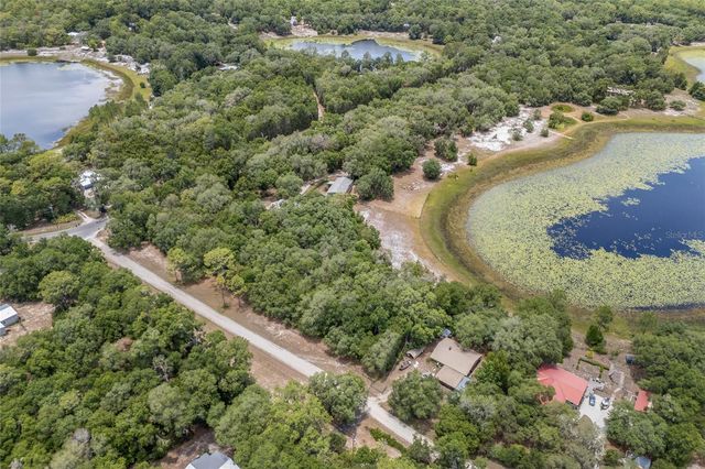 240 SWAN LAKE DRIVE, Melrose, FL 32666