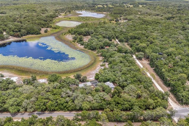 240 SWAN LAKE DRIVE, Melrose, FL 32666