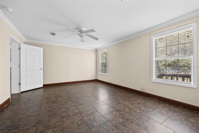 240 SWAN LAKE DRIVE, Melrose, FL 32666