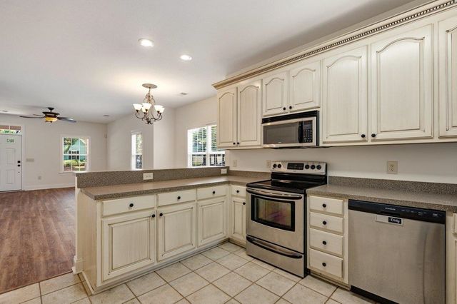 209 Spencerswood Dr., Conway, SC 29526
