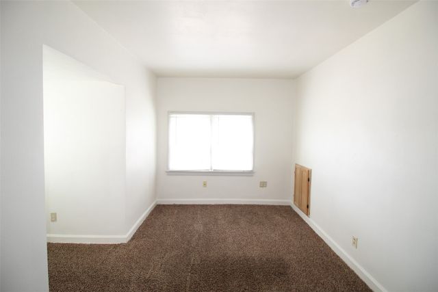 1421 1st Ave SW, Cedar Rapids, IA 52404