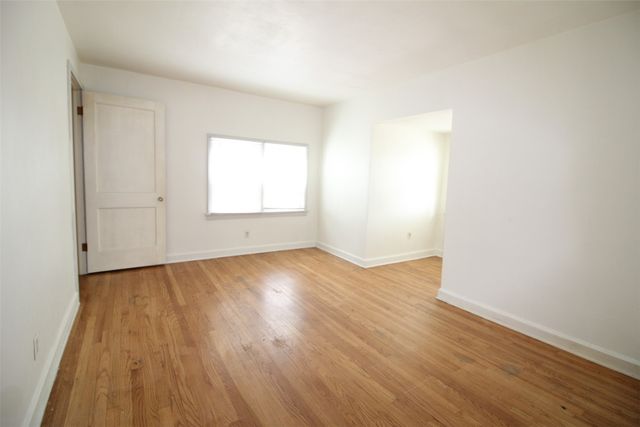 1421 1st Ave SW, Cedar Rapids, IA 52404