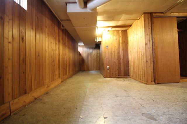 1421 1st Ave SW, Cedar Rapids, IA 52404