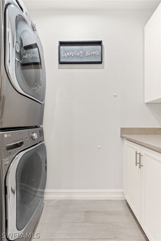 7344 Rockefeller DR, Naples, FL 34119