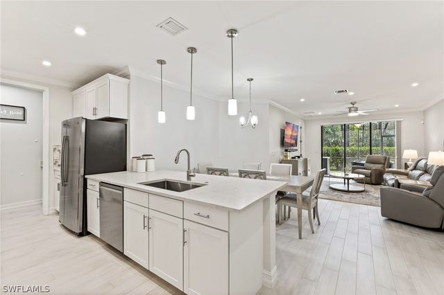 7344 Rockefeller DR, Naples, FL 34119