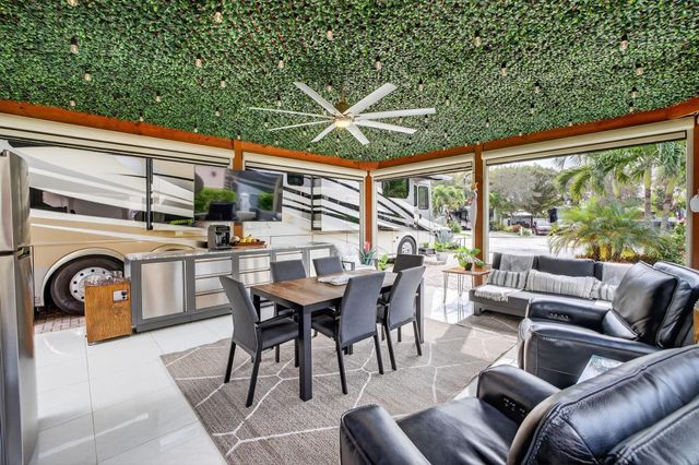 78 S Cortez Drive 78, Pompano Beach, FL 33068