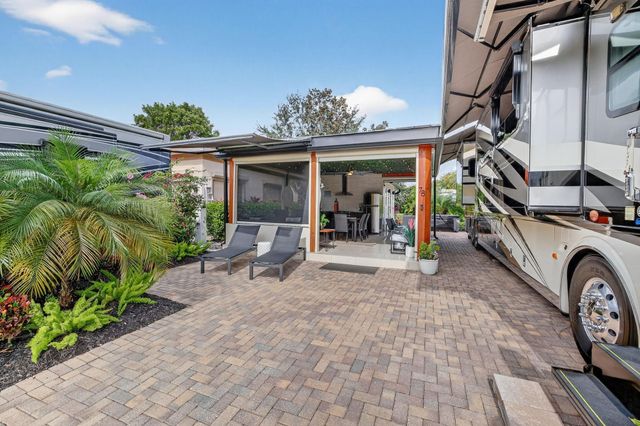 78 S Cortez Drive 78, Pompano Beach, FL 33068