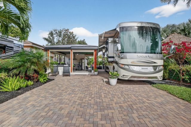 78 S Cortez Drive 78, Pompano Beach, FL 33068