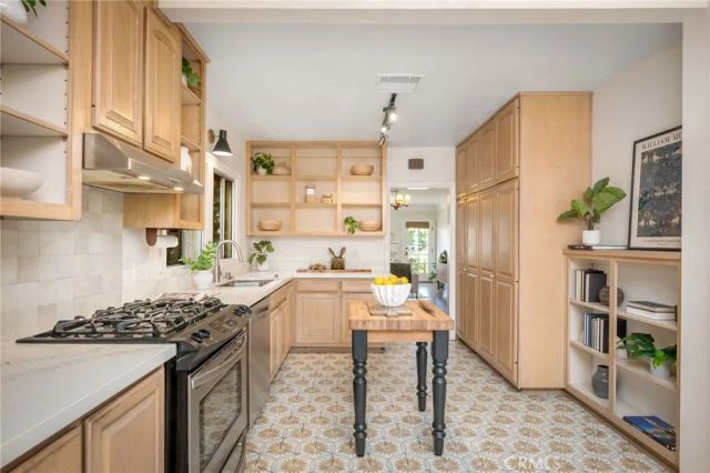 791 Orizaba Avenue, Long Beach, CA 90804