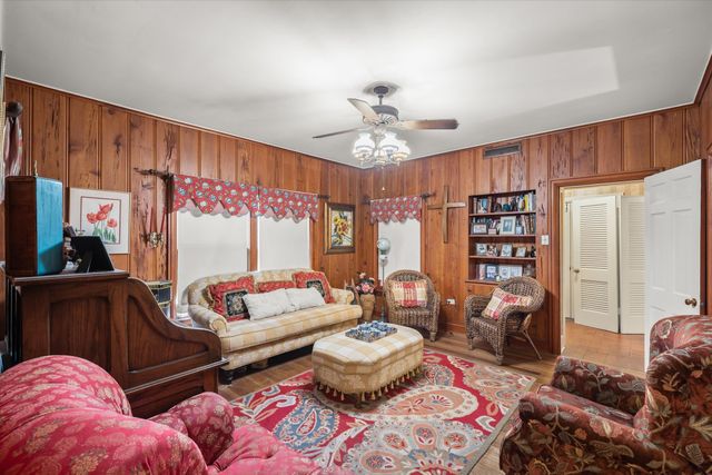 321 S Mary, Wills Point, TX 75169