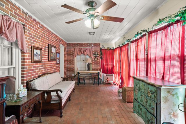 321 S Mary, Wills Point, TX 75169