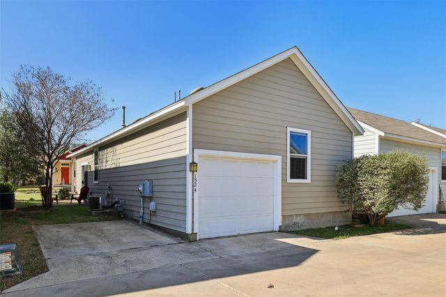 1524 Sanders, Kyle, TX 78640