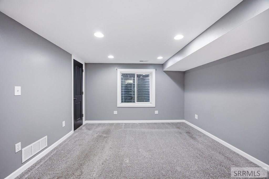 Image 10 of property listing at 1480 Mound Avenue, Idaho Falls, ID 83402