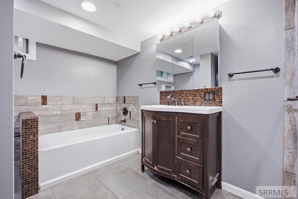 Image 11 of property listing at 1480 Mound Avenue, Idaho Falls, ID 83402