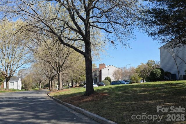 11027 Harrowfield Road, Charlotte, NC 28226