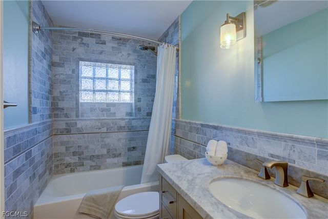 1280 Sunrise DR, North Fort Myers, FL 33917