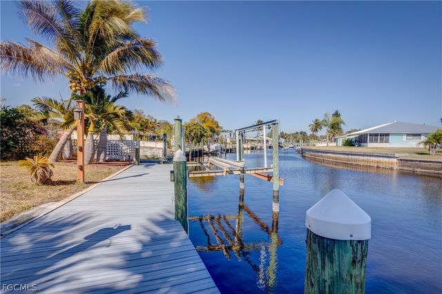 1280 Sunrise DR, North Fort Myers, FL 33917