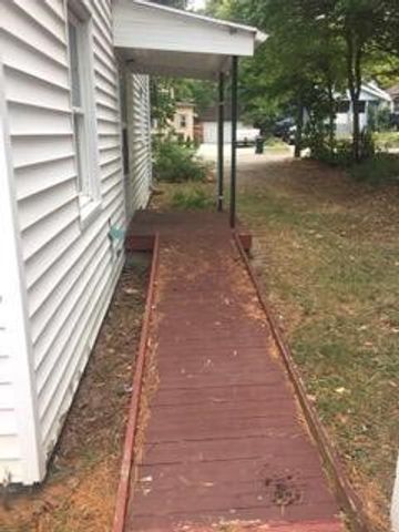 520 S Holmes Street, Lansing, MI 48912