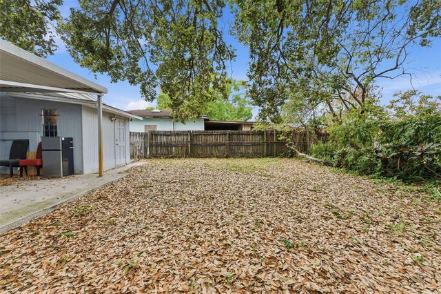 2711 W HEITER STREET, Tampa, FL 33607