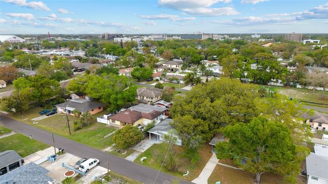 2711 W HEITER STREET, Tampa, FL 33607