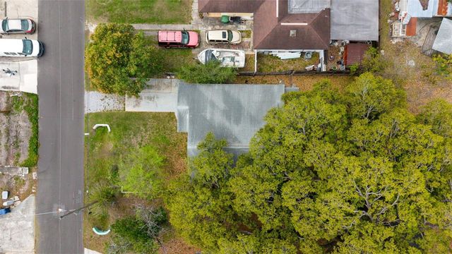 2711 W HEITER STREET, Tampa, FL 33607